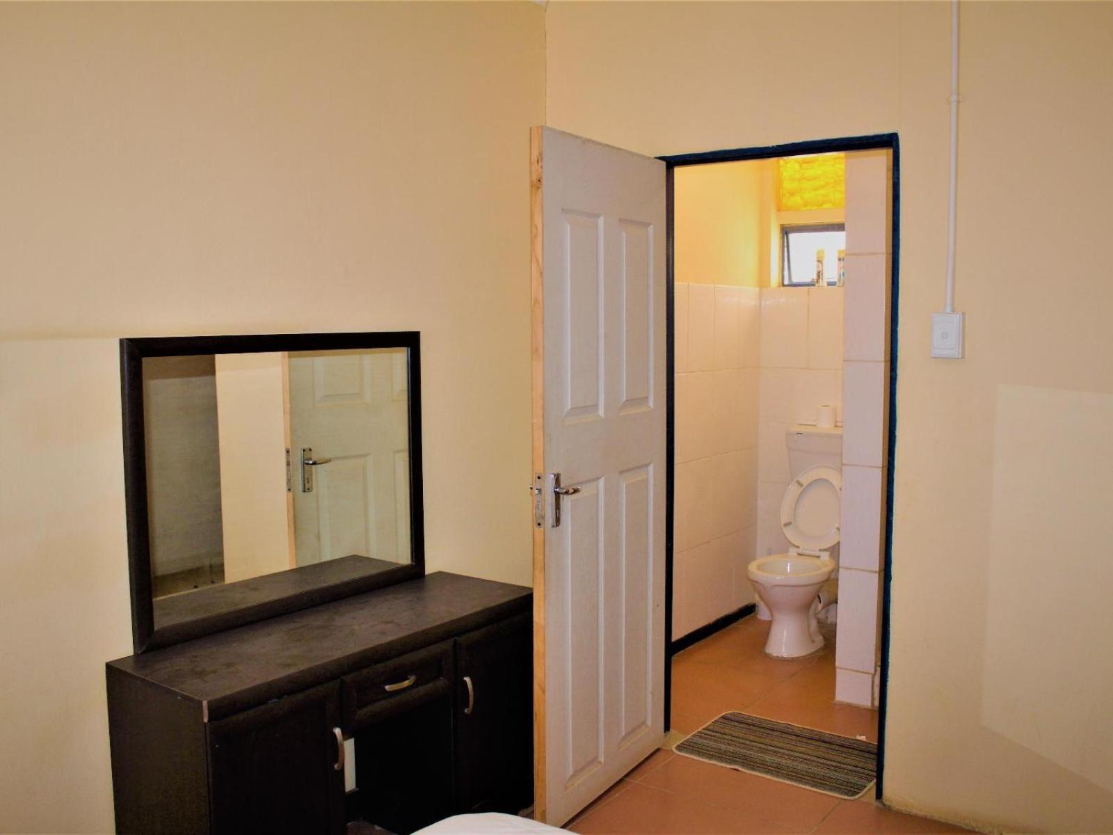 P Wake Guesthouse Opuwo Стая снимка